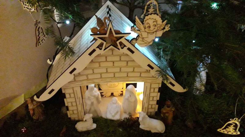 Lesena hiška za jaslice - Image 2