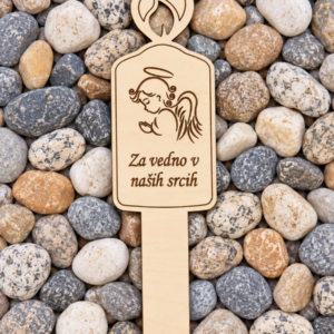 Lesena svečka za vedno v naših srcih